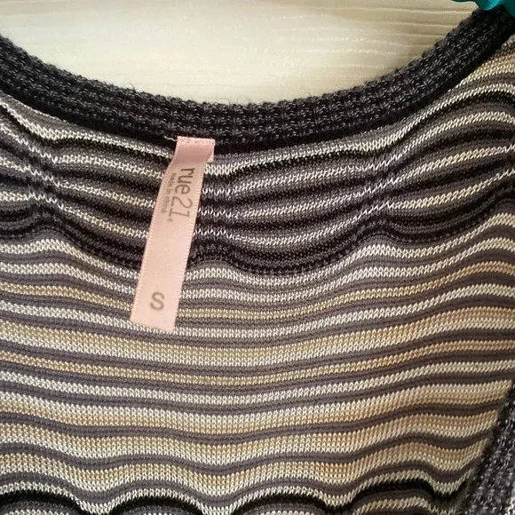 Rue 21 dress size small - Picture 6 of 6